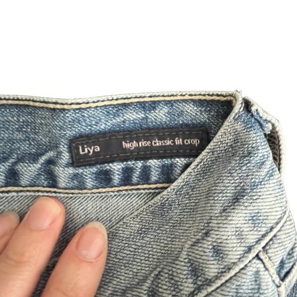 CITIZENS OF HUMANITY Liya High Rise Classic Fit Crop Jeans in Sunday Morning - Picture 8 of 10